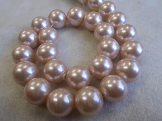 Shell Pearls Salmon 16mm +/-25pcs