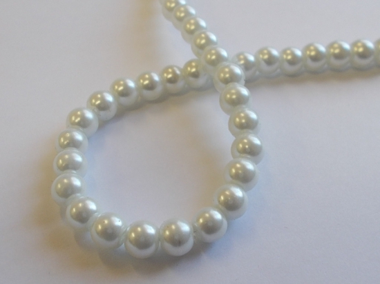 GLASS PEARLS 6MM WHITE