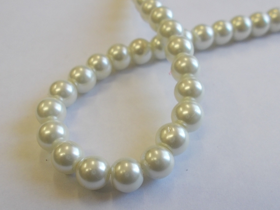 GLASS PEARLS 8MM CREAM