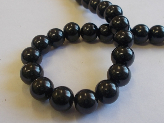 GLASS PEARLS 8MM BLACK