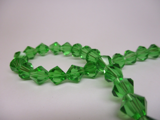 Crystal BIC 8mm Green +/-40pcs