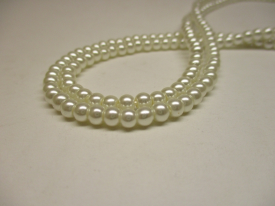 GLASS PEARLS 4MM CREAM