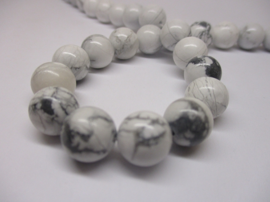 Howlite 10mm +/-37pcs