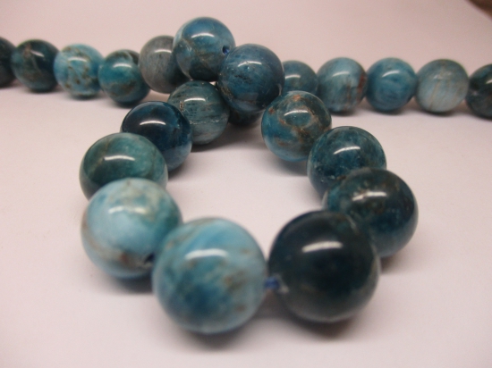 Apatite 12mm +/-34pcs