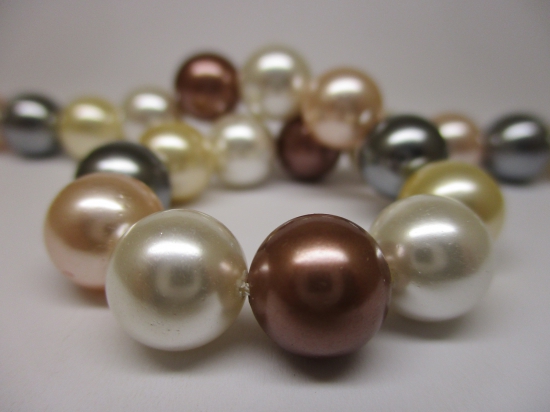 Shell Pearl 10mm +/-38pcs