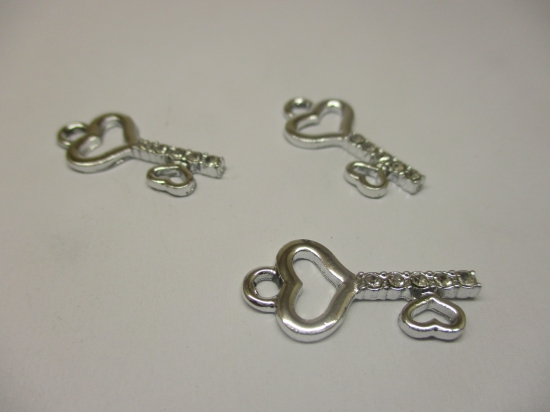 Charms Key with stone silver 3pcs