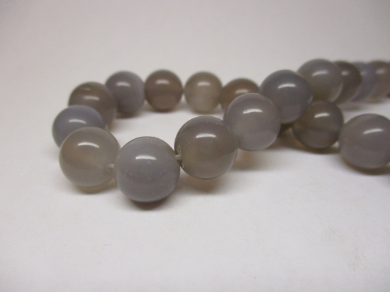 Grey Agate 10mm +/-37pcs