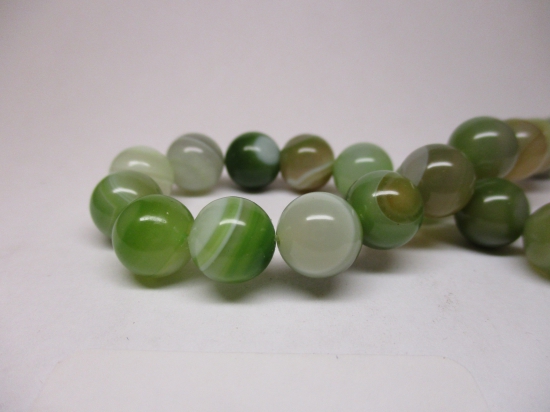 Lt Green Agate 10mm +/-37pcs