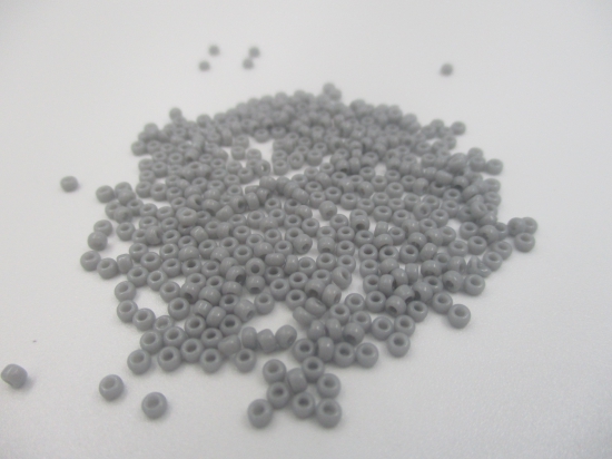 Miyuki Round 15/0 Opaque Grey (RR11-498) 7.2g