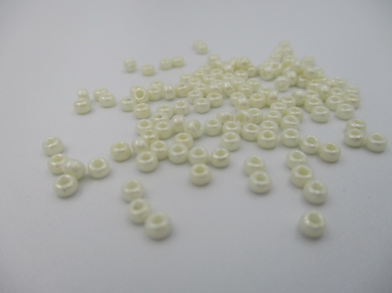 Miyuki Round 8/0 Pearl Cream (RR08-440) 7.2g